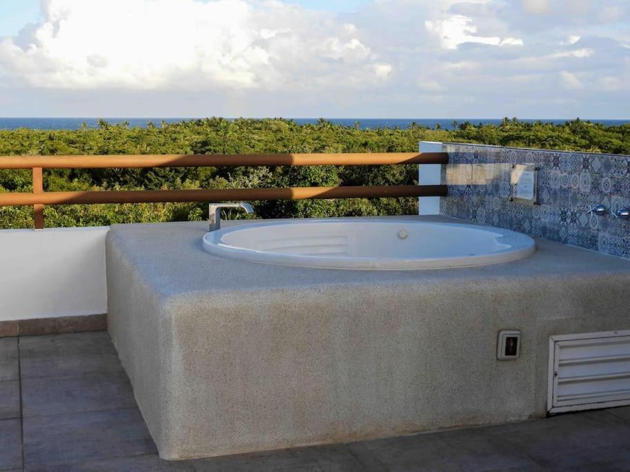 Xetna Aku-Chic Newly Furbished Condo Jungle Pool מראה חיצוני תמונה